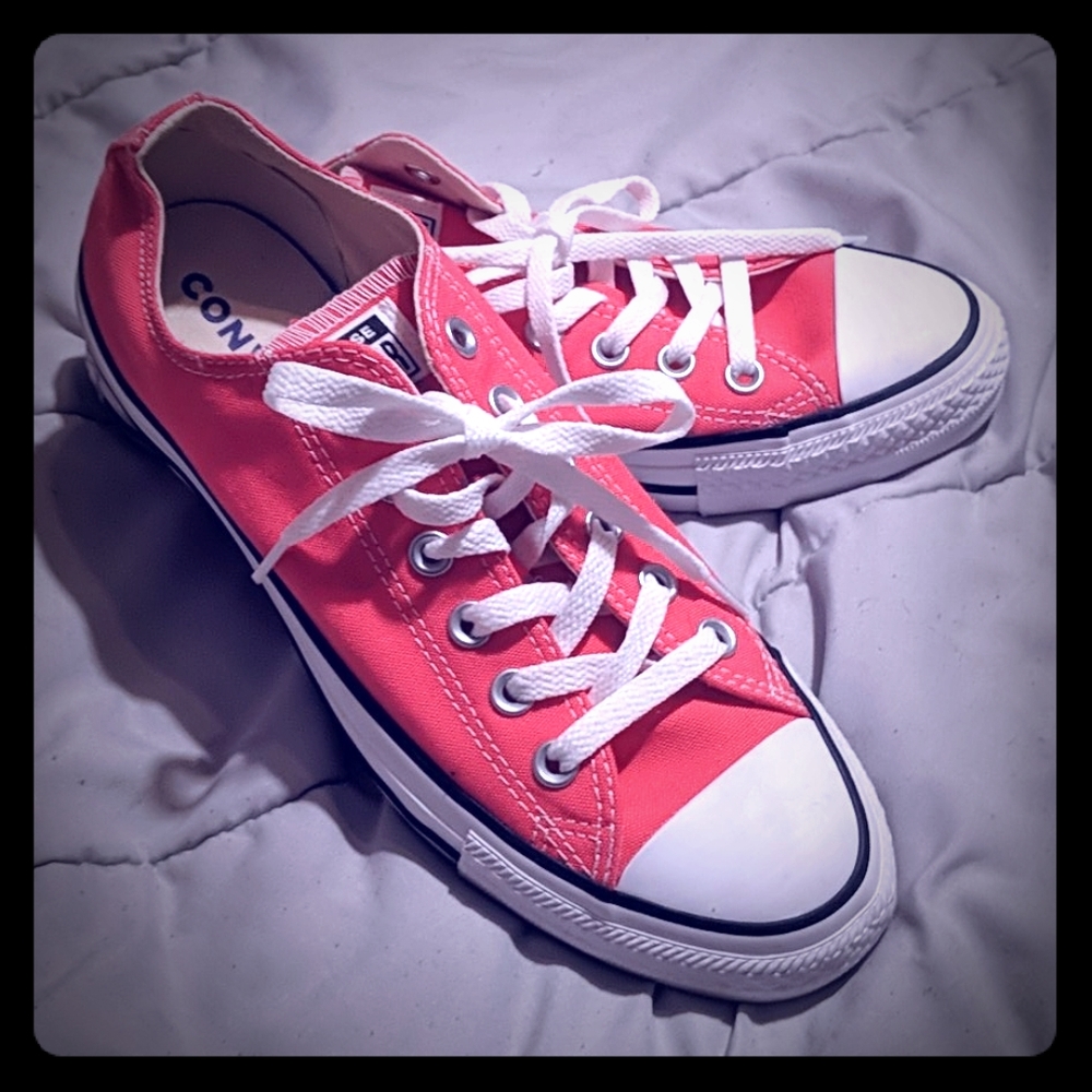 Bright pink converse (Never worn)